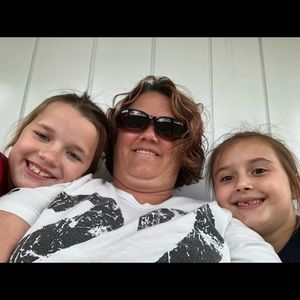 Meet your Posher, Roxanna